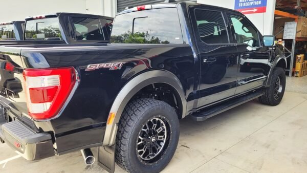 FENDER TIPO RAPTOR PARA FORD F-150 DE 2021 A 2024