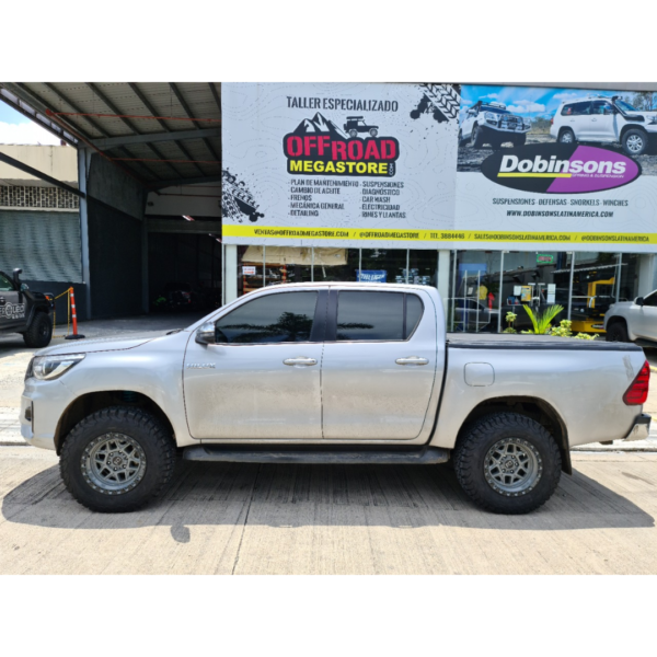 SUSPENSIÓN DOBINSONS NITRO GASS TWINTUBE TOYOTA HILUX 2" 2015 +